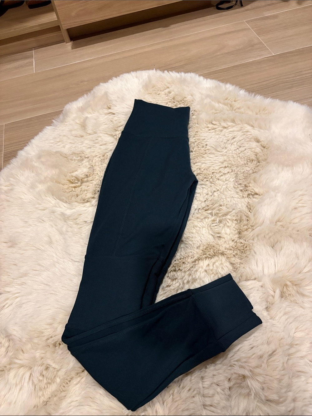 ALO Yoga High-Rise Leggings in Deep Teal/green